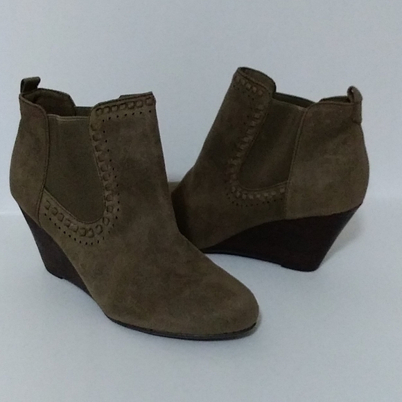 REPORT FOOTWEAR- Guire Wedge Bootie - Picture 2 of 7
